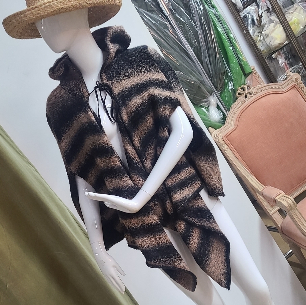 Robbi & Nikki Knit Poncho Cardigan